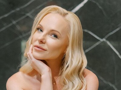 46-річна Дар'я Трегубова жорстко відреагувала на закиди, що стала жертвою пластичної хірургії