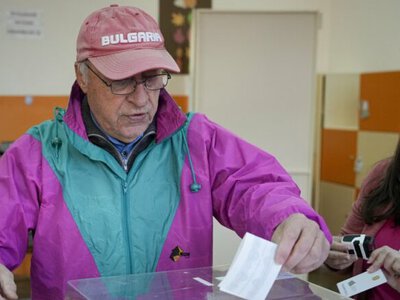 В Болгарии на президентских выборах лидирует Илияна Йотова: подсчитано более 95 % голосов