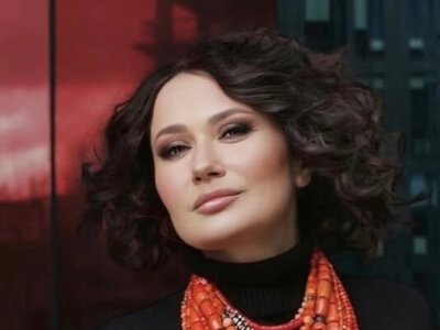 Мозговая показала себя беременной и поразмышляла о возрасте (фото)
