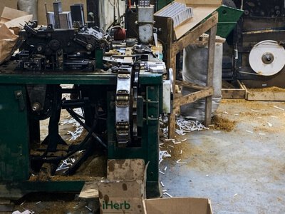 До 50 тысяч пачек сигарет в сутки: в Черкасской области разоблачили подпольную табачную фабрику