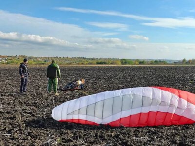 На границе с Молдовой задержали украинца, прилетевшего на моторном параплане