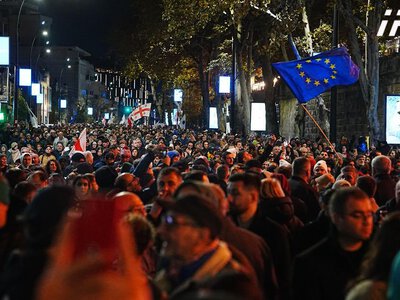 У Грузії суд розглядає вимогу заборонити п’ять опозиційних партій: що відомо про справу