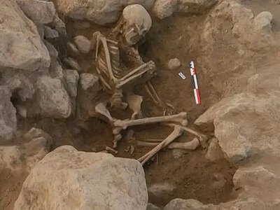 В Армении нашли погребение женщины в возрасте 2700 лет с печатью урартского типа