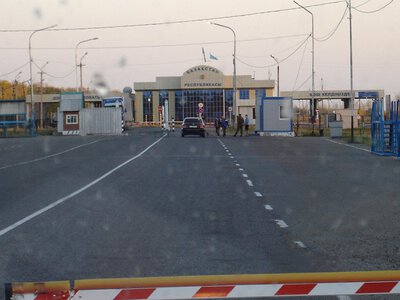 Россиянам в Казахстане перестали продавать автомобиль даже с местной регистрацией