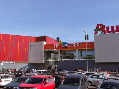 ТРК Проспект в Киеве получил повреждения из-за российской атаки: как работают магазины