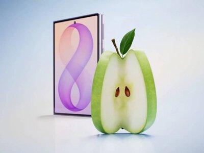 Samsung высмеяла iPhone Duo и заявила, что Galaxy Z Fold 8 опережает его на годы