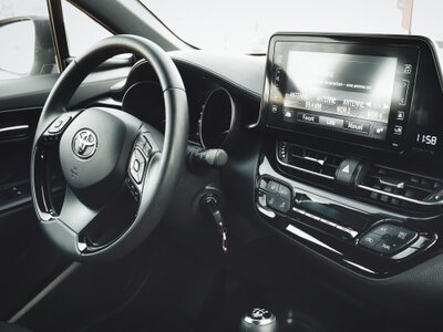 Toyota отзывает более 220 тыс. авто