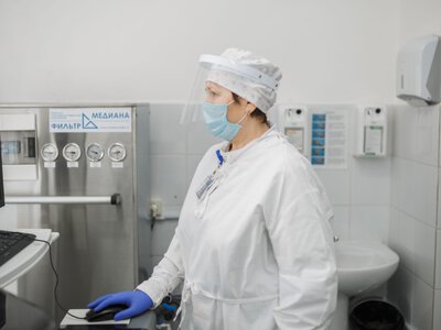  Казахстанским врачам планируют доплачивать до 50% оклада за стаж 