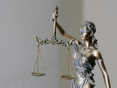 ТЦК отправил трансгендерную женщину на ВЛК после смены пола: что решил суд (Видео)