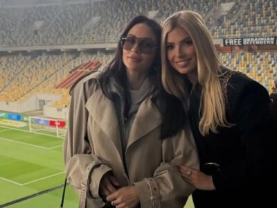 Несмотря на клубную вражду. Жена Пихалёнка удивила компанией на украинском “класико”