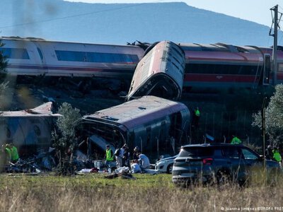  В Испании столкнулись два скоростных поезда: десятки погибших 
