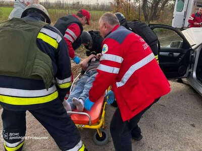 На Днепропетровщине столкнулись Mercedes и ЗАЗ, погибли двое пенсионеров