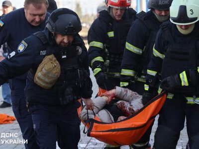 Зеленский после удара по вокзалу в Днепре призвал США и Европу усилить давление на Россию
