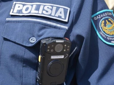  Золото с бриллиантами исчезло вместе с подставкой 