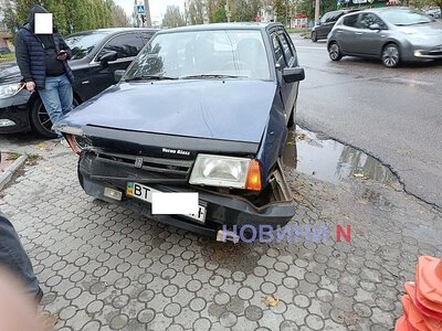 ДТП на проспекте в Николаеве: ВАЗ не пропустил Citroën