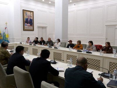 Министр обороны встретился с родными погибших и пострадавших военнослужащих
