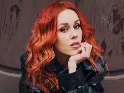 Потеряла голос: украинская певица Елена Тополя экстренно отменила концерты из-за болезни