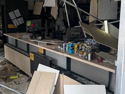 В результате российского ракетного удара уничтожен магазин Rozetka в Киеве (ФОТО)