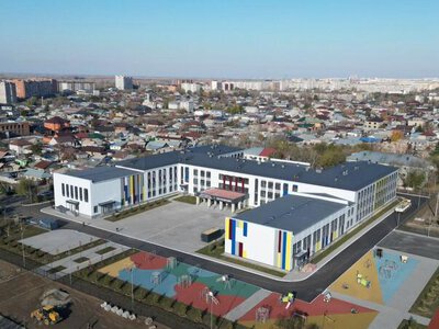 В ходе рабочей поездки по Павлодару аким области Асайн Байханов ознакомился с подготовкой к открытию новой школы в микрорайоне Усольский, а также проверил ремонт городских дорог и строительство дорожной инфраструктуры специальной экономической зоны (СЭЗ) 