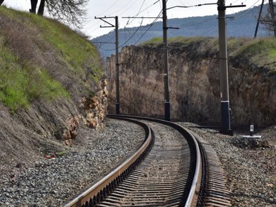 В Крыму из-за повреждений контактной сети изменены графики движений электричек