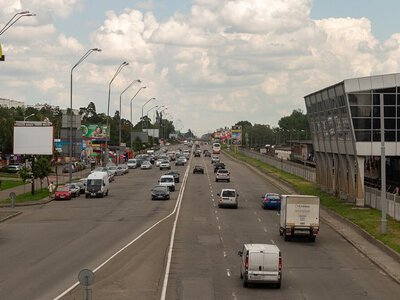 В Киеве на месяц частично перекроют Броварской проспект: где ограничат движение