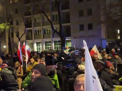 В Польше разгорелся конфликт вокруг Конституционного трибунала — люди вышли на протест
