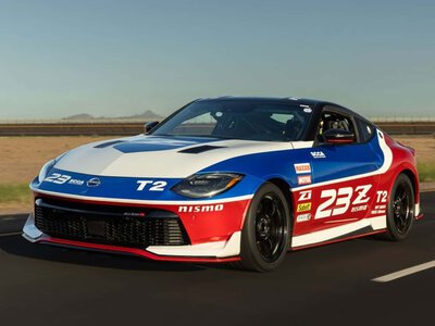 Гоночний Nissan у ретростилі: команда NAT представила унікальний спорткар Z для трекових перегонів