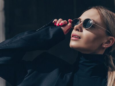 Сонцезахисні окуляри захищають не лише зір, а й ніжну шкіру навколо очей