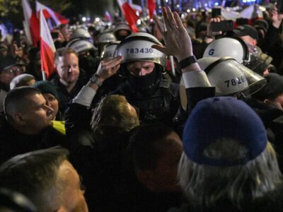  Два посла Польши ушли в отставку из-за событий вокруг Конституционного трибунала 