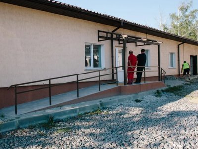 В Харьковской области в новой амбулатории выявили недостатки в обеспечении безбарьерности: что не так