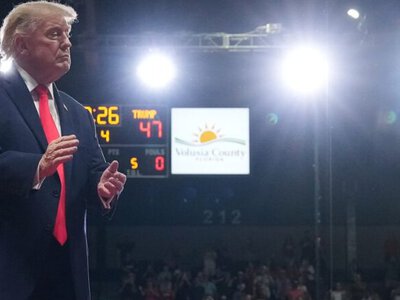 Суд в США запретил администрации Трампа оказывать давление на избирательных чиновников в преддверии промежуточных выборов