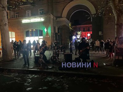Костюмы, музыка и жуткая атмосфера: как Николаев празднует Хэллоуин (фоторепортаж)